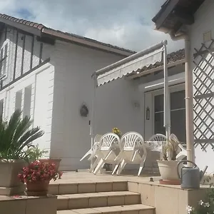 D'hôtes Le Perdigon , Estang France